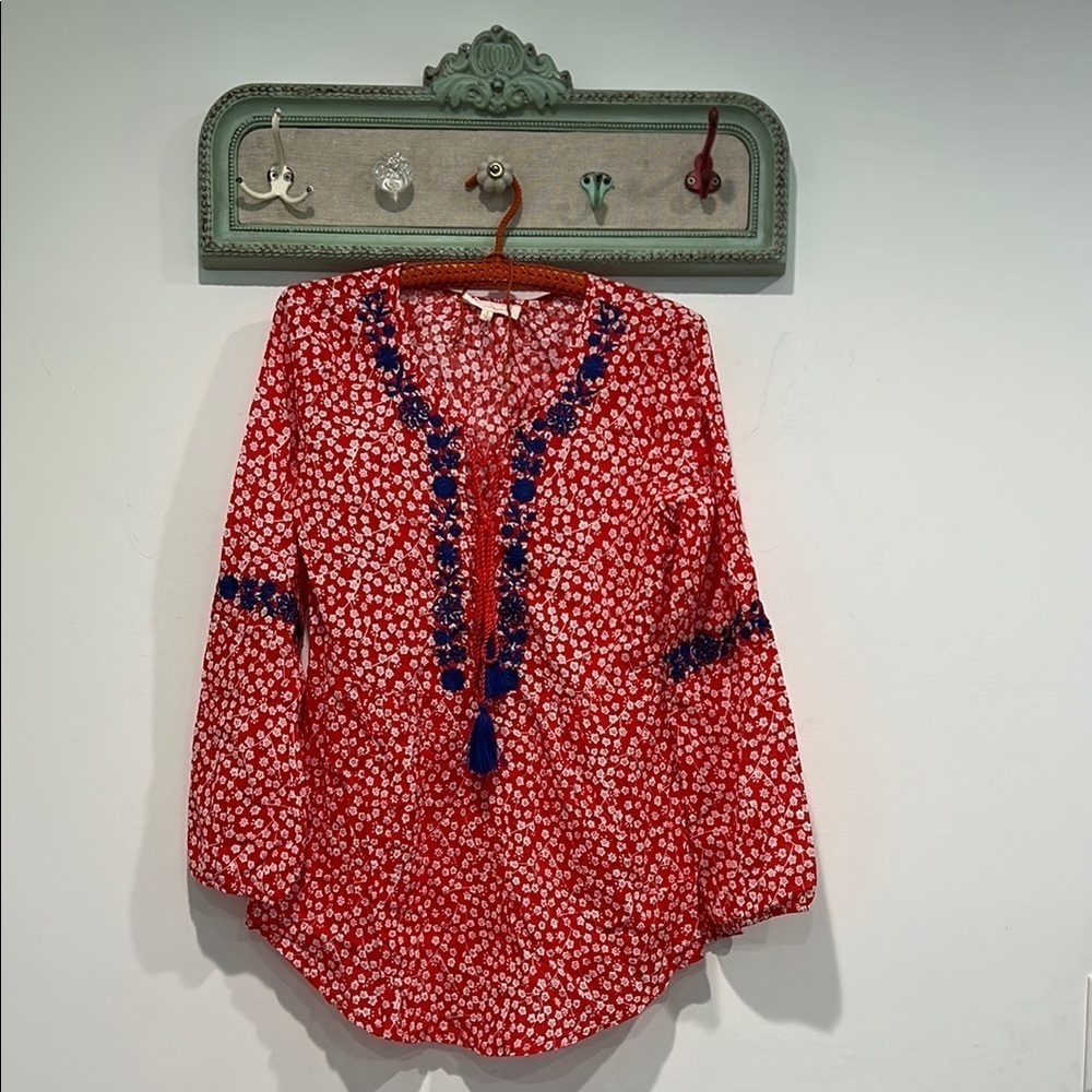 Solitaire Red / White Long Sleeve Tunic with blue embroidered bohemian top small